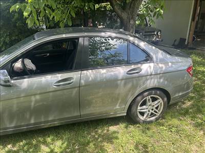 Mercedes C 180 (W204) bontott alkatrészei vagy egyben bontásra eladó
