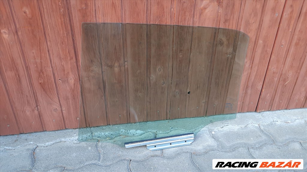 Toyota Auris (E150) jobb hátsó ajtó üveg lejáró 2. kép