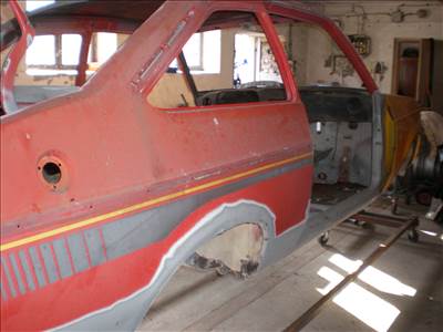 Ford Escort Mk2 üres karosszéria - homokolva