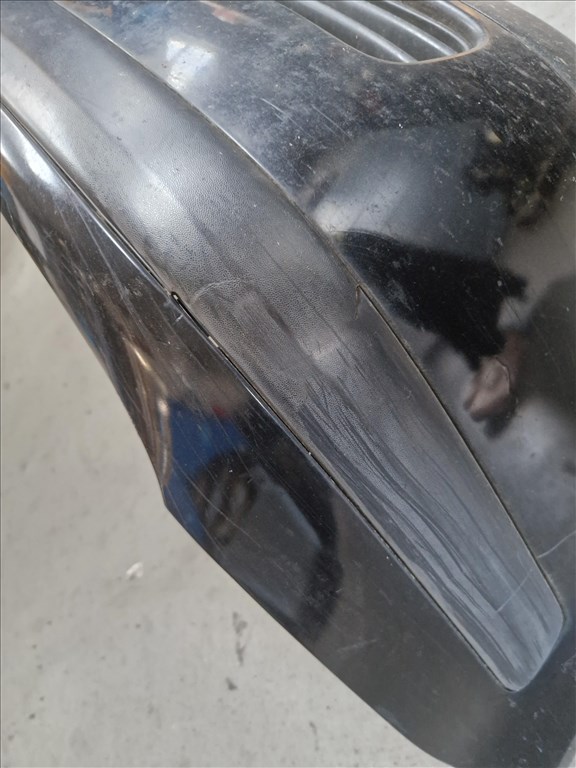 Volkswagen Golf IV első lökhárító LC9Z színkóddal (19145) 4. kép