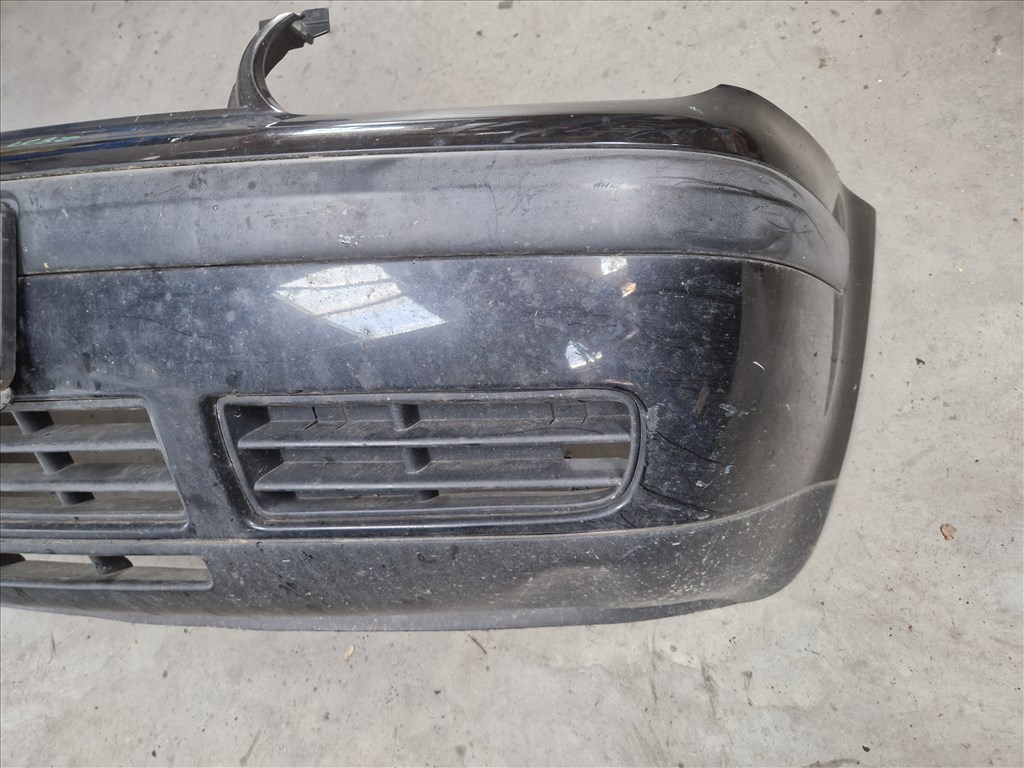 Volkswagen Golf IV első lökhárító LC9Z színkóddal (19145) 7. kép