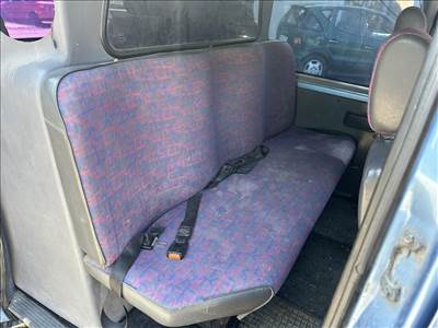 Mercedes Vito (1st gen) W638 középső ülés 