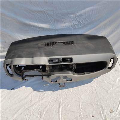 204356 Fiat Panda III. 2012-2024 fekete színű műszerfal párna 130860023