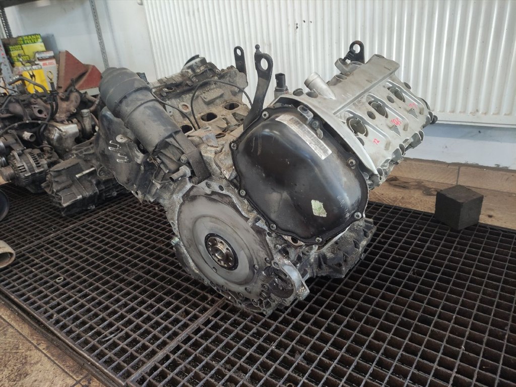 Audi A6 (C6 - 4F) 2.4 - Motor (Fűzött blokk hengerfejjel) , (BDW) 5. kép