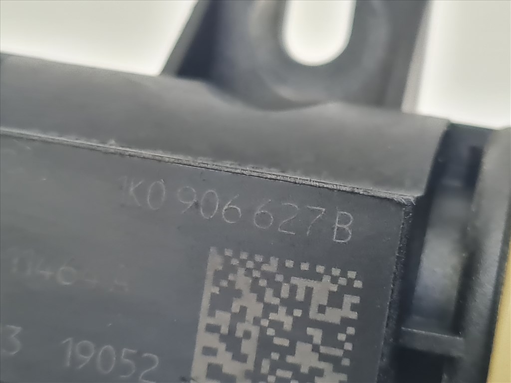 Volkswagen Golf VII 1.6 CR turbónyomás szabályzó szelep (21437) 1k0906627b 3. kép