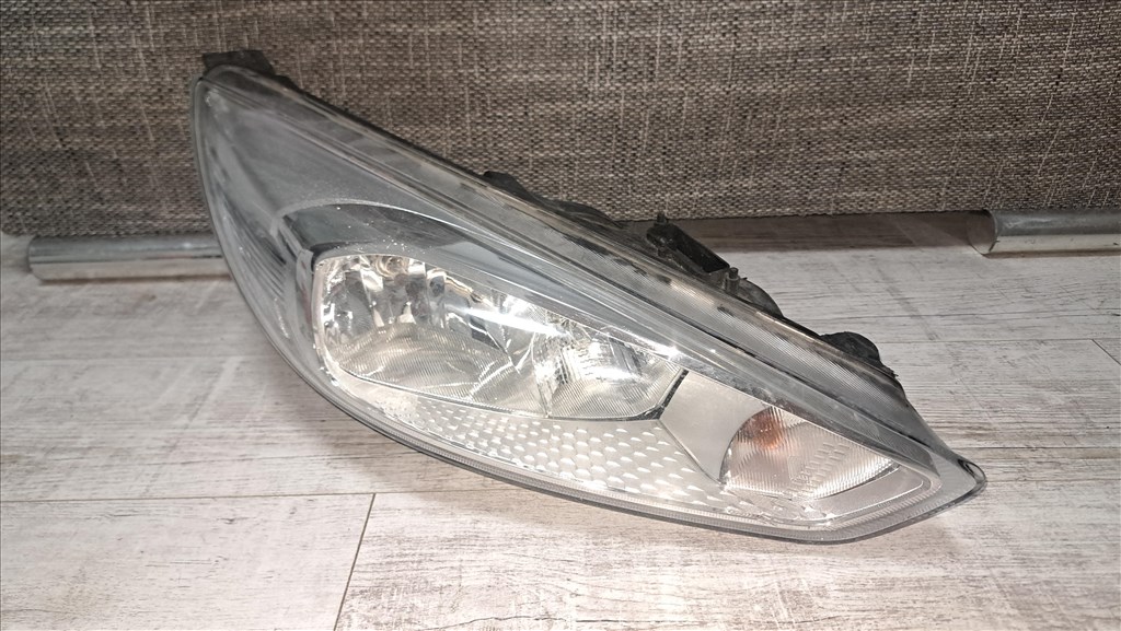 Ford Focus Mk3 fényszóró  1. kép