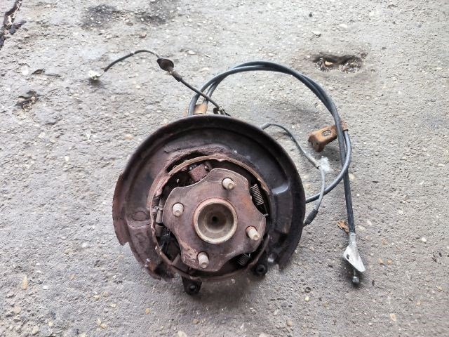 Toyota Yaris (XP10) Bal hátsó kerékagy 5. kép