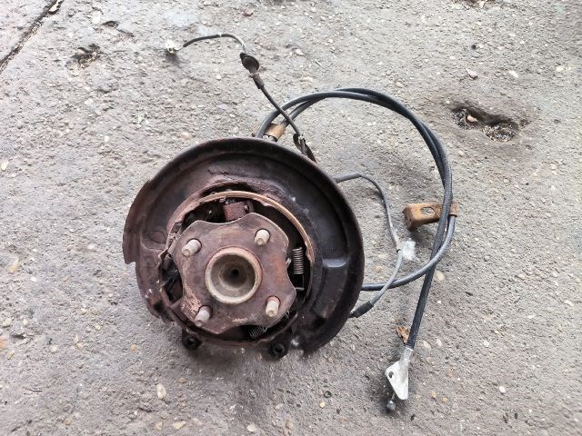 Toyota Yaris (XP10) Bal hátsó kerékagy 6. kép