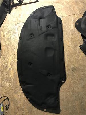 Audi A3 (8P) géptető szigetelés