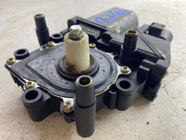 AUDI A4 B5 Bal hátsó Ablakemelő Motor 5. kép