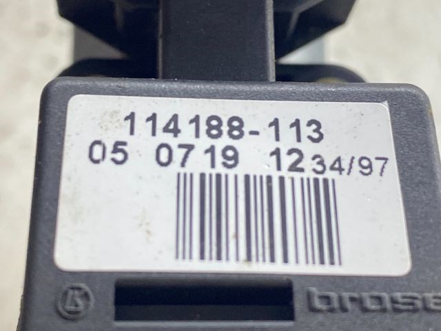 AUDI A4 B5 Bal hátsó Ablakemelő Motor 7. kép