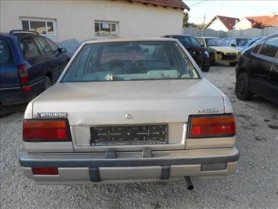 Mitsubishi LANCER III (C1A_C6A) 1.5 GLX gyújtáselosztó