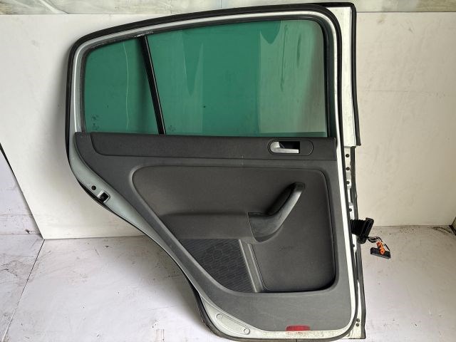 VW GOLF PLUS Bal hátsó Ajtó (Részeivel) 4. kép