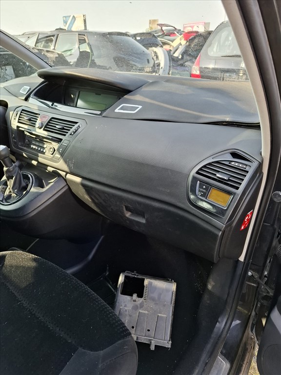 Citroën C4 Picasso I bontott alkatrészei 5. kép