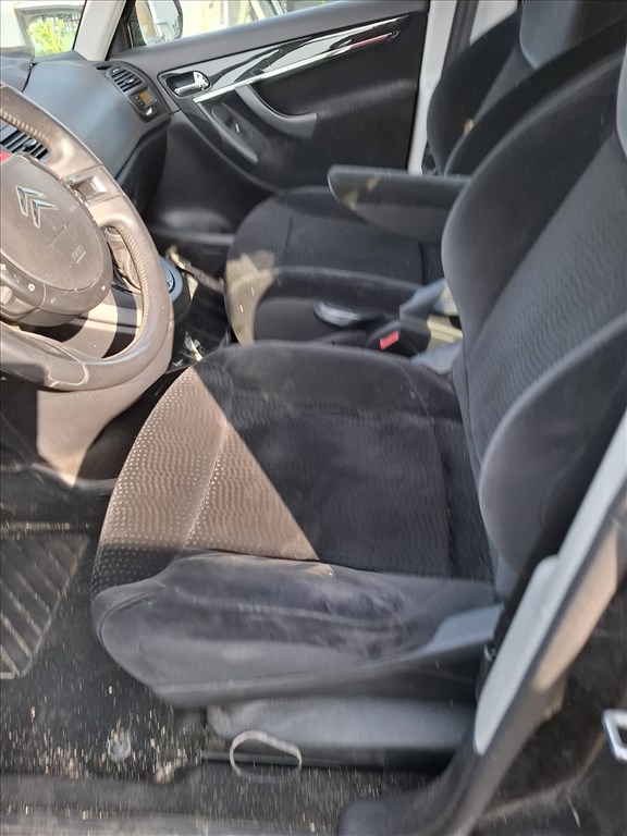 Citroën C4 Picasso I bontott alkatrészei 8. kép