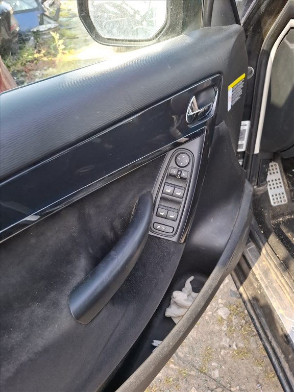 Citroën C4 Picasso I bontott alkatrészei 10. kép