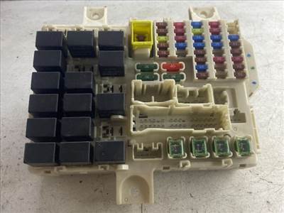 MITSUBISHI COLT Biztosítéktábla Doboz