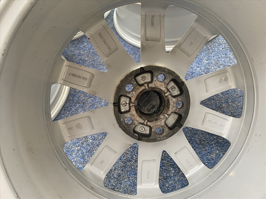 (3655) Volkswagen 17 gyári alufelni felni, 5x112, Golf Caddy Touran 2. kép