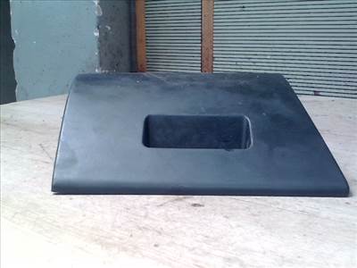 BMW E46 98-05 Tároló rekesz bal első