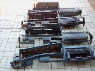 Volkswagen Golf 1 Mk1 Golf Golf I alkatrészek egyben olcsón