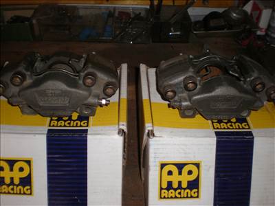 AP CP2383 fékek párban (Ford Escort Mk2 Gr4)