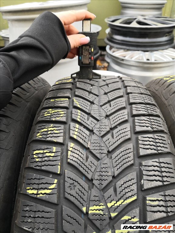 215/65 R17 Goodyear téli gumi 40000ft a 4db/279/ 2. kép