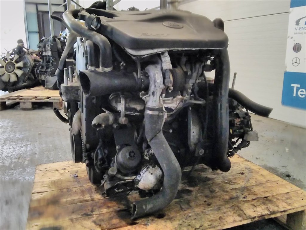 ALFA ROMEO 955A2000 komplett bontott motor  2. kép