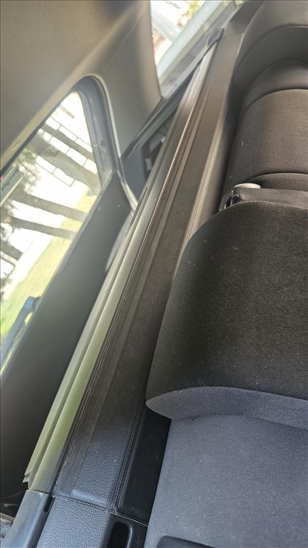 Skoda Fabia III bontott alkatrészei 6. kép