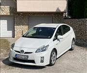 TOYOTA PRIUS 1.8 HSD PREMIUM(Automata),HUD,RADAR,ESŐSZENZOR,TOYOTÁBAN SZERVIZELT!!!