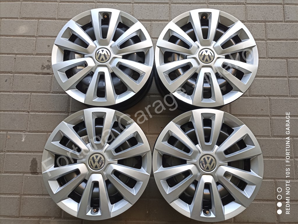 5x112 16" Volkswagen újszerű lemezfelni garnitúra dísztárcsával (626) 1. kép