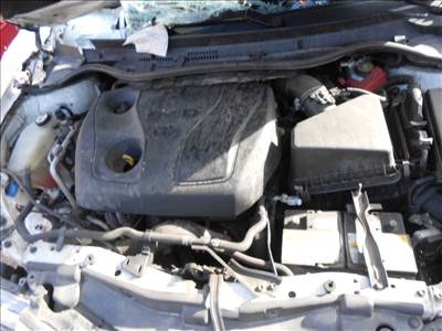 Toyota AURIS_(E18)_1.4D_4D biztosíték tábla (motortér)
