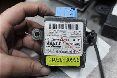 Kia Sorento 2002-2006 kormányszervó vezérlő 956003e610