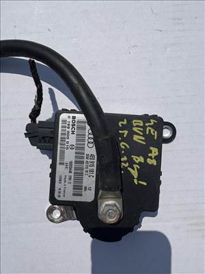 Audi A8 (D3 - 4E) akkumlator ellenőrző 4e0915181c