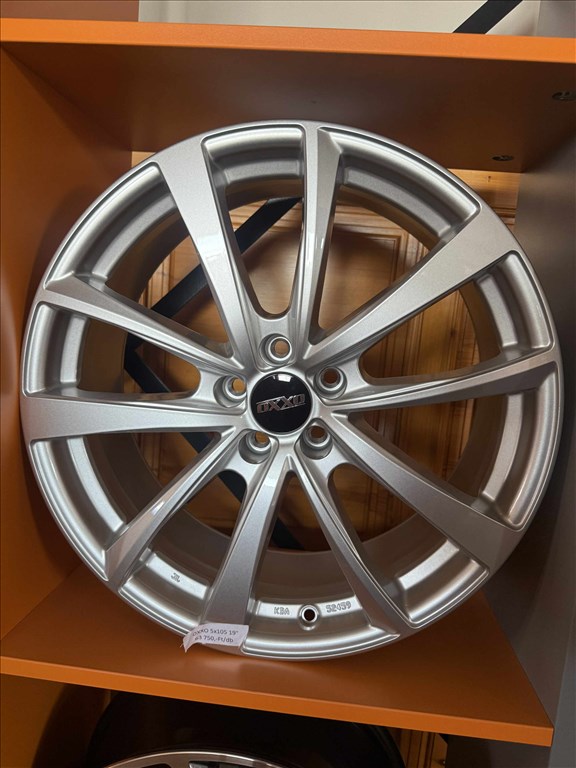 Akciós ár!  5x105 lyukosztású 7,5JJ 19" új Oxxo alufelni 1. kép