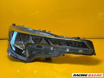 Toyota Corolla (E210) Jobb fényszóró 8111002s60