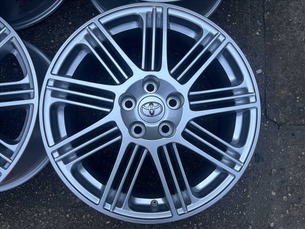 4db gyári 18" Toyota RAV4 alufelni. (3921)  2. kép