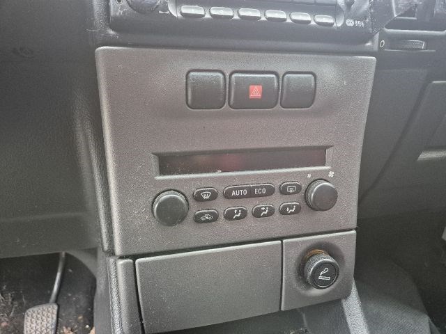 Opel Zafira A 2.2 DTI 16V sárvédő jobb/bal 11. kép