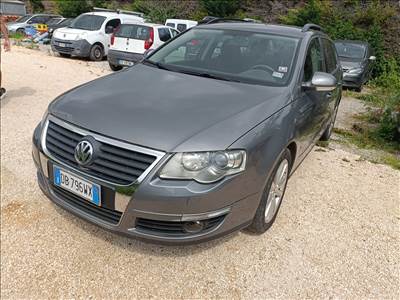 Volkswagen Passat B6 2.0Tdi(BKP) 4Motion bontott alkatrészei, LA7T színben eladók