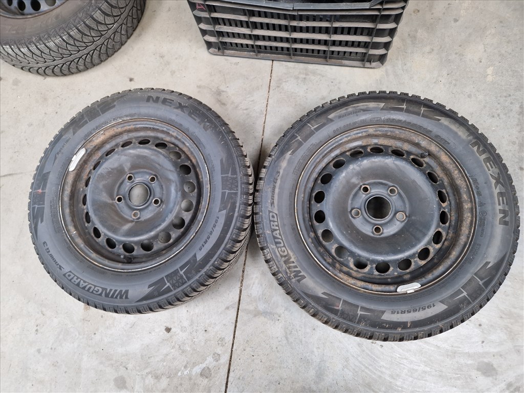  5x112 15" lemezfelni pár Nexen téli gumikkal (22349, 26149) 1. kép