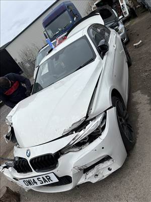 BMW 320 (F30) bontott alkatrészei