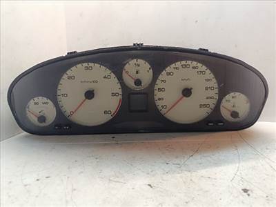 PEUGEOT 607 Kilométeróra