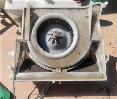 Toyota Prius (XV20) Fütömotor digit klimás 