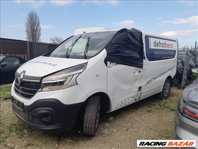 Bontásra Renault Traffic III VU 2.0 DCi diesel 2021 bal +jobb első lámpa 260608582R, 260109054R