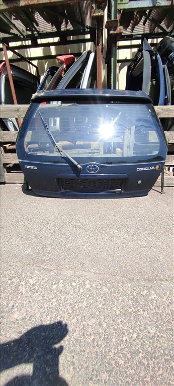 Toyota Corolla (E110) Csomagtér ajtó 3-ajtós  1. kép