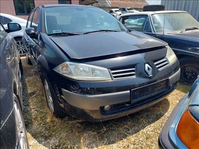 Renault Mégane II 1.6 16V bontott alkatrészei