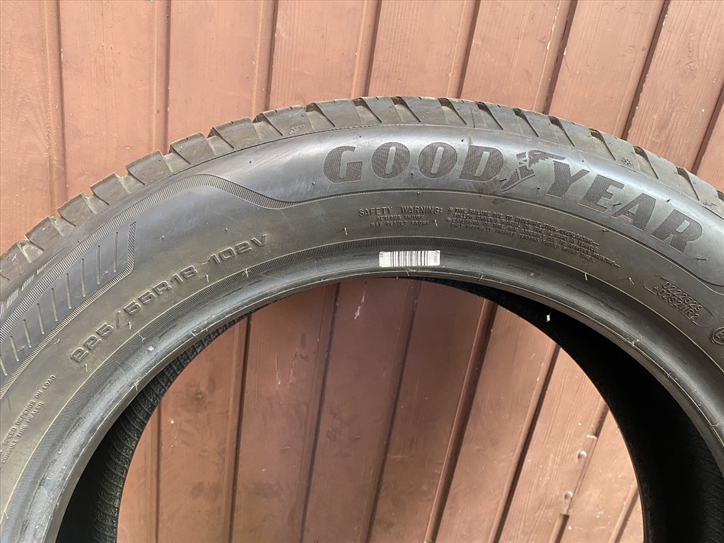  225/55/R18 újszerű Goodyear Vector 4seasons Gen-3 négyévszakos gumi 1 db 1. kép