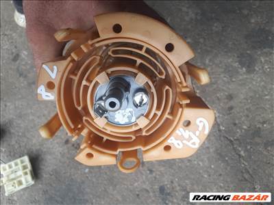 Opel Astra G 1.8 benzines benzinszivattyú házzal