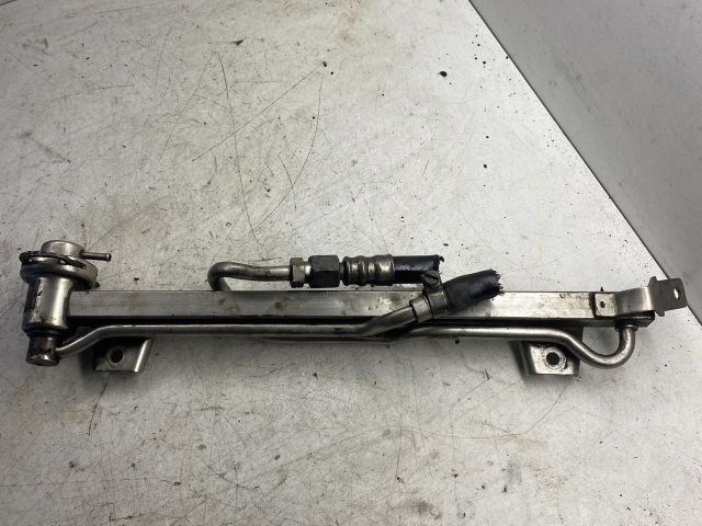 AUDI A4 B5 Porlasztó Sor / Híd 2. kép