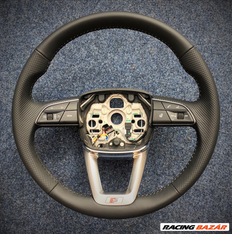 Eladó Audi B9 8W új Sima, F1-es, S-line, Fűthető S-line kormány. 2015-2022. Akár cserélve. Bp/posta 2. kép