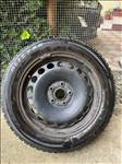 5x112 lyukosztású 16" használt lemezfelni, rajta 205/55 használt Michelin téli gumi gumi